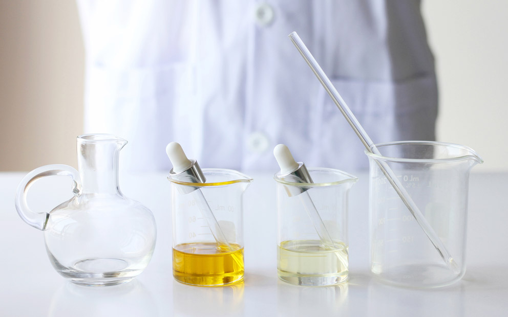 Fabricación de Productos Private Label: Cómo Crear una Marca Cosmética Sin Tener una Fábrica